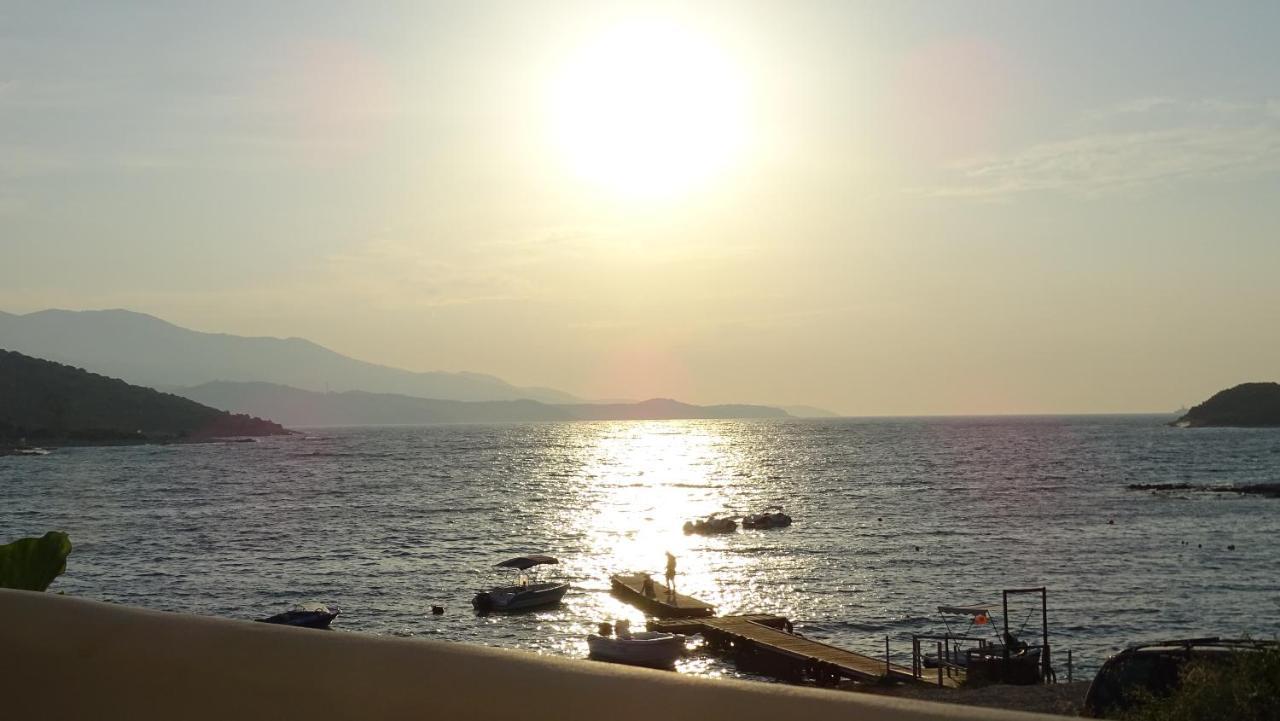 Petro's * Ksamil
