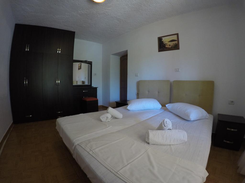 Apartment Petro's Ksamil